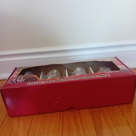 Vintage BNIB Wizard Of Oz Collector's Pint Glass 4 Pack - Picture 12 of 13